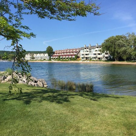 111 Water Street Inn Boyne City Eksteriør bilde